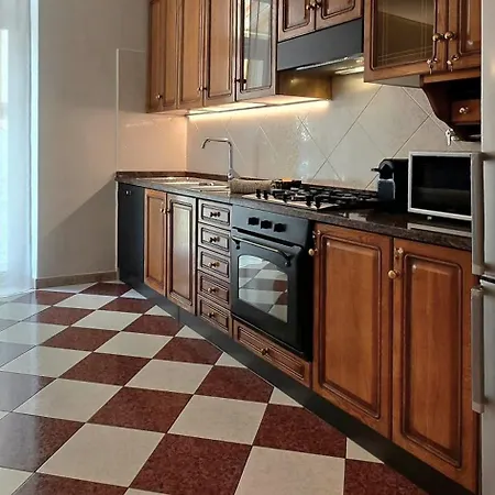 Riviera - Center, Casino, Seaview, Wifi, Ac شقة