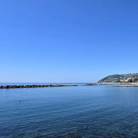 Riviera Apartment *