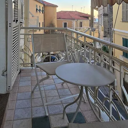 公寓 Riviera - Center, Casino, Seaview, Wifi, Ac 圣雷默